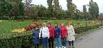 Получатели социальных услуг ГАУ СО КЦСОН Александрово-Гайского района в рамках работы Университета третьего возраста факультета "Социальный туризм" посетили Набережную Космонавтов и Парк Победы