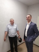 02.05.2024 начальник ОП №2 в составе МО МВД России «Новоузенский» майор полиции Казимирский А.Н. и глава Питерского муниципального района Живайкин Дмитрий Николаевич обсудили ход ремонта участкового пункта полиции, расположенного по адресу: с.Питерка, ул.