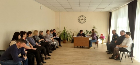 27 марта под председательством заместителя главы администрации по социальным вопросам Луговской А. Н. состоялось очередное заседание комиссии по делам несовершеннолетних и защите их прав.