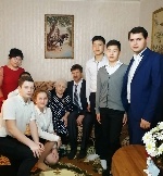 В Александрово-Гайском районе продолжается акция по вручению юбилейных медалей 75-летию Великой Победы.