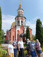 В рамках работы Университета третьего возраста факультета "Социальный туризм" получатели социальных услуг комплексного центра социального обслуживания населения Александрово-Гайского района посетили  Свято-Алексиевский женский монастырь г.Саратов.