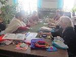 Александрово-Гайские «Современницы»  осваивают технику пэчворк или лоскутное шитье.